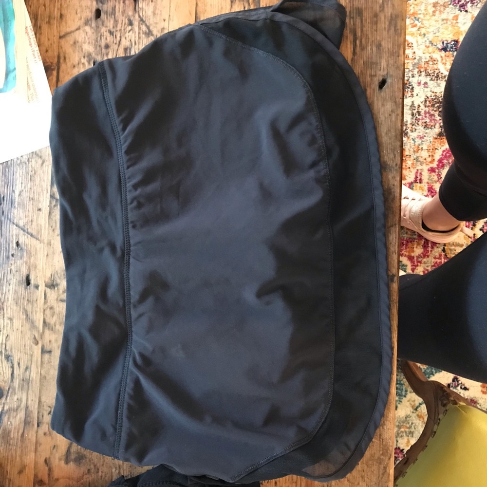Black lululemon skirt